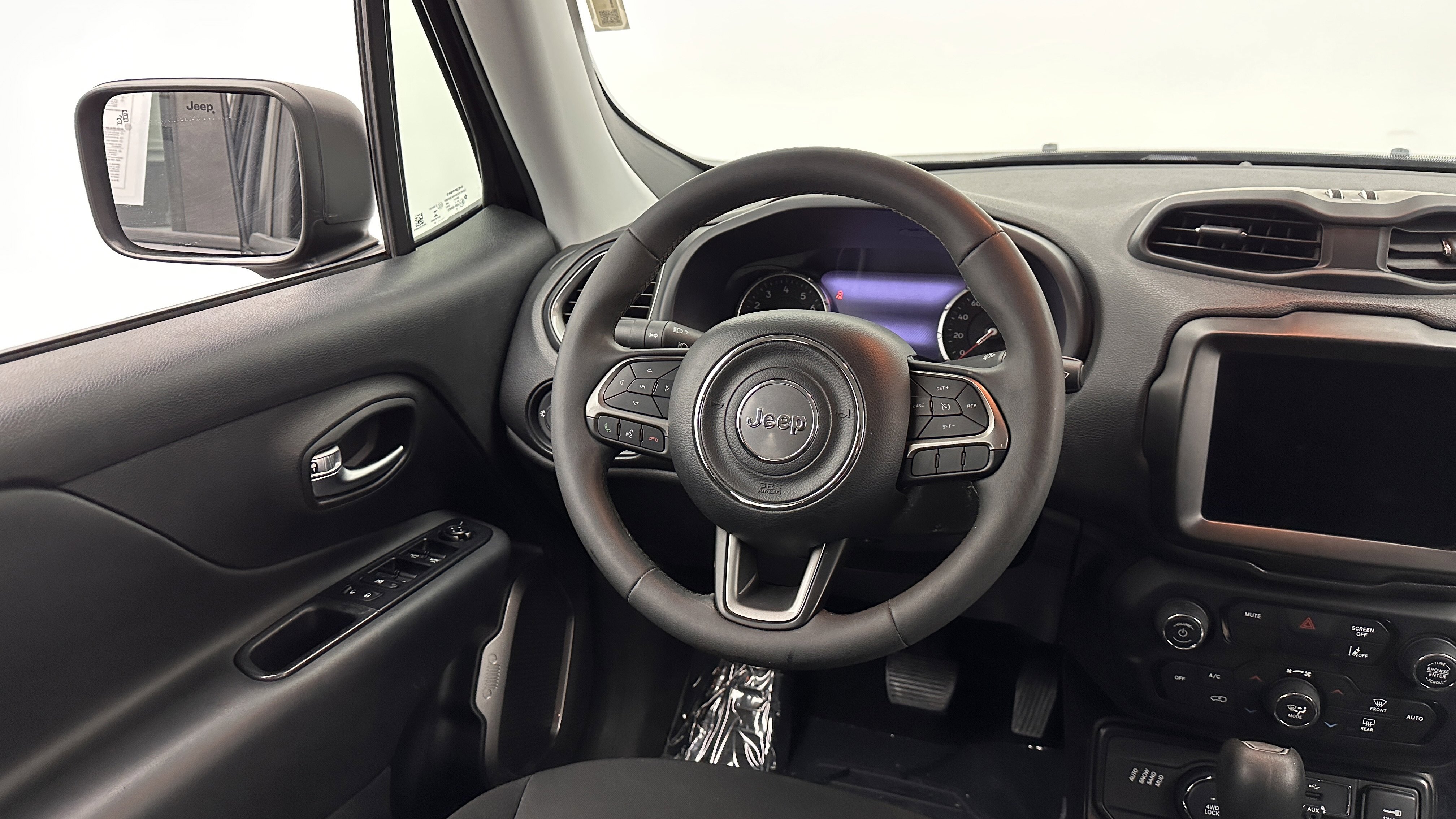 Used 2022 Jeep Renegade Latitude AWD/4WD image 27