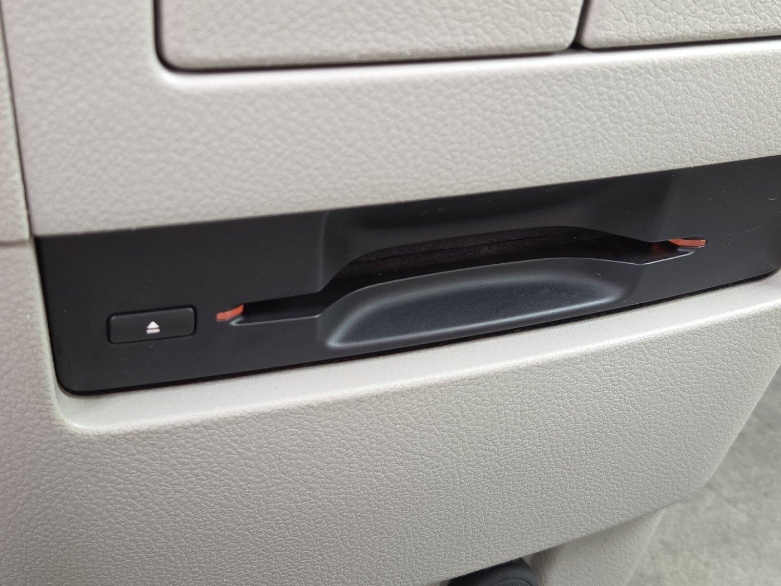 Used 2012 Nissan Quest SL w/ Bose Pkg FWD image 7
