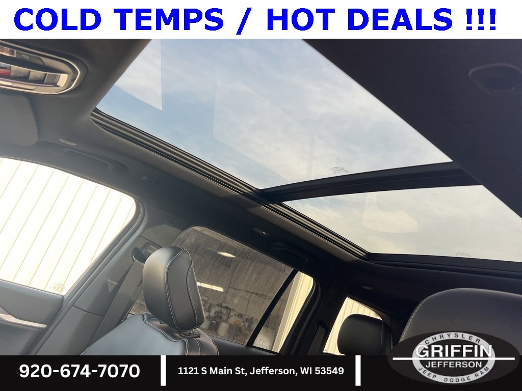 New 2025 Jeep Grand Cherokee Limited w/ Black Appearance Package image 19