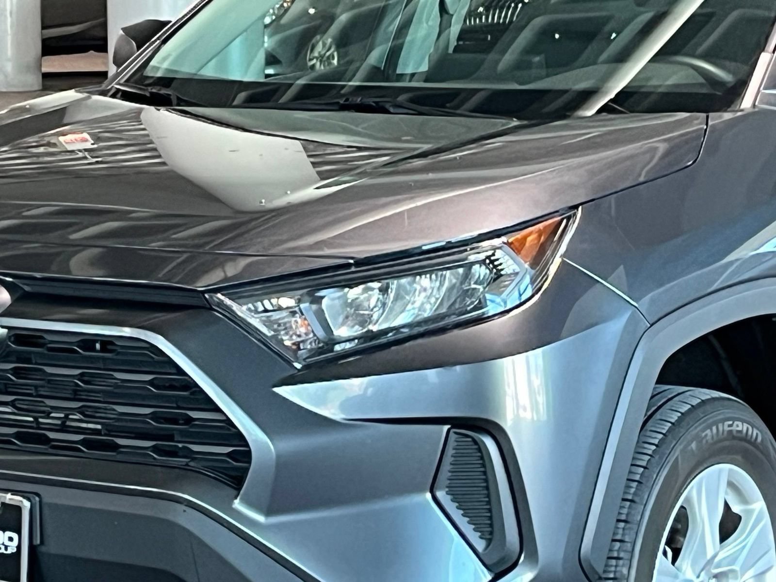 Used 2021 Toyota RAV4 LE AWD/4WD image 5