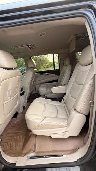 Used 2015 Cadillac Escalade ESV Luxury RWD image 7