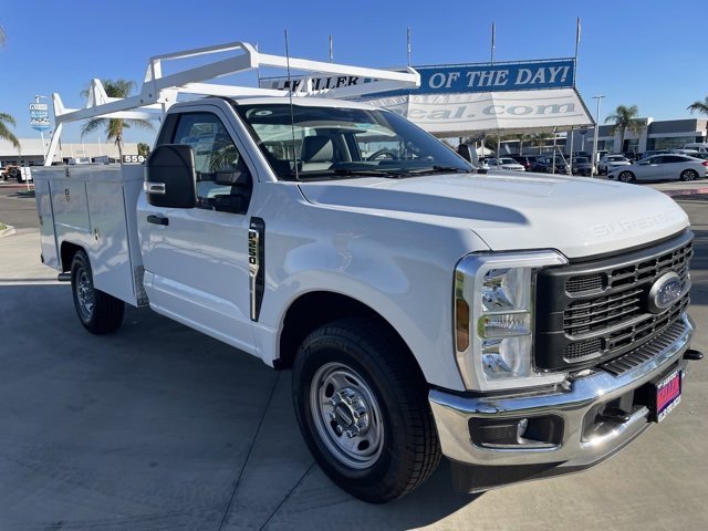 New 2026 Ford F250 XL w/ XL Chrome Package image 7