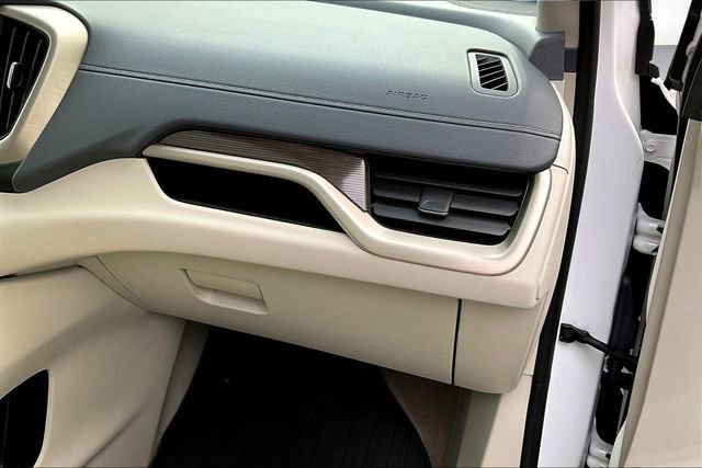 Certified 2024 GMC Terrain Denali w/ Denali Premium Package image 16