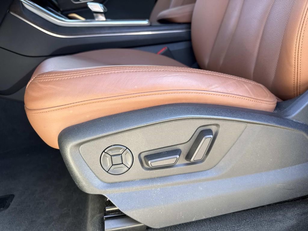 Used 2022 Audi Q8 Premium Plus image 20