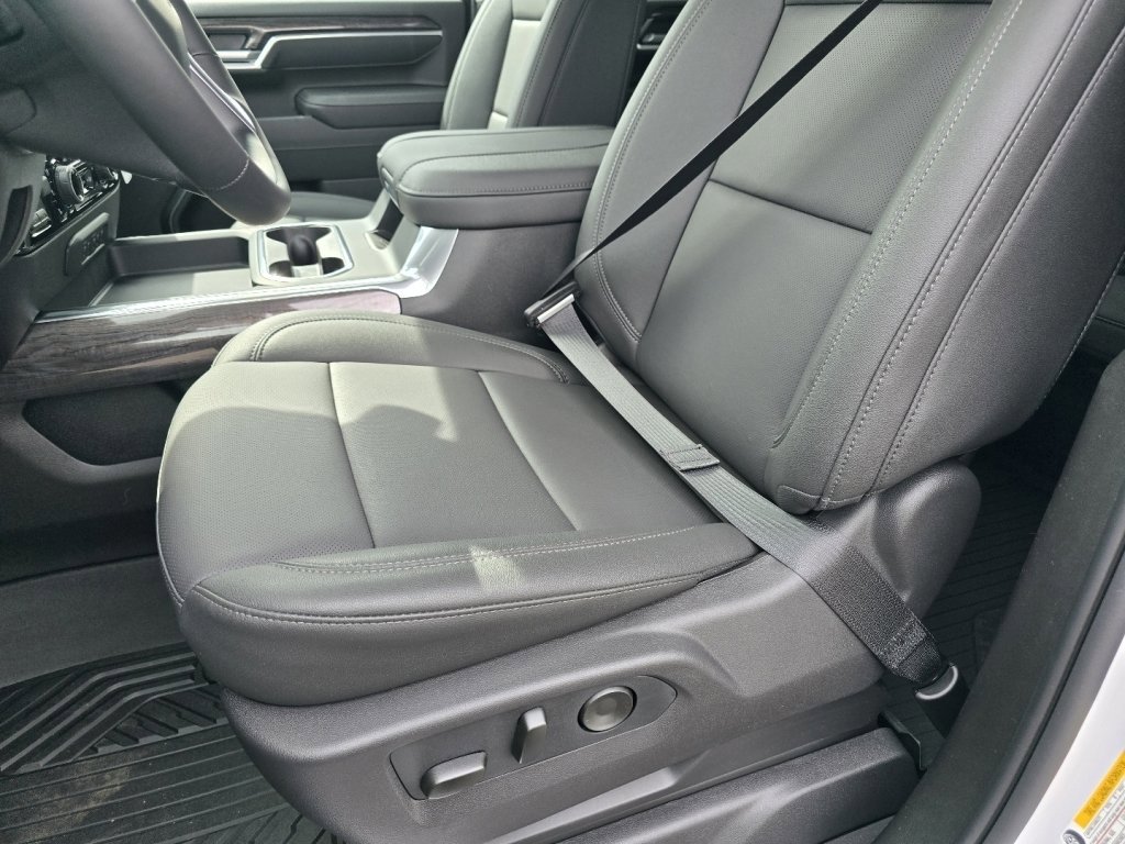 New 2026 Chevrolet Silverado 2500 LTZ w/ LTZ Convenience Package image 15