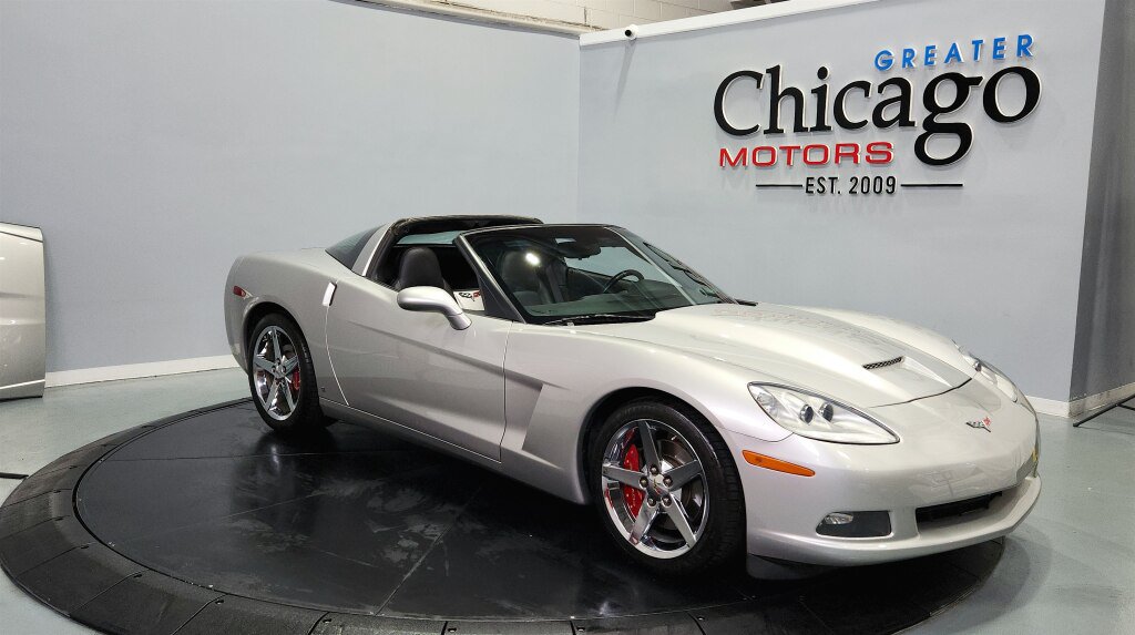 Used 2007 Chevrolet Corvette Coupe RWD image 2