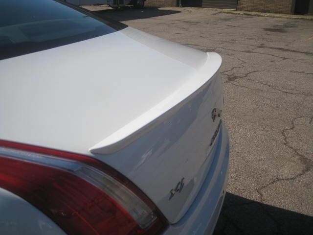 Used 2017 Jaguar XJ image 9