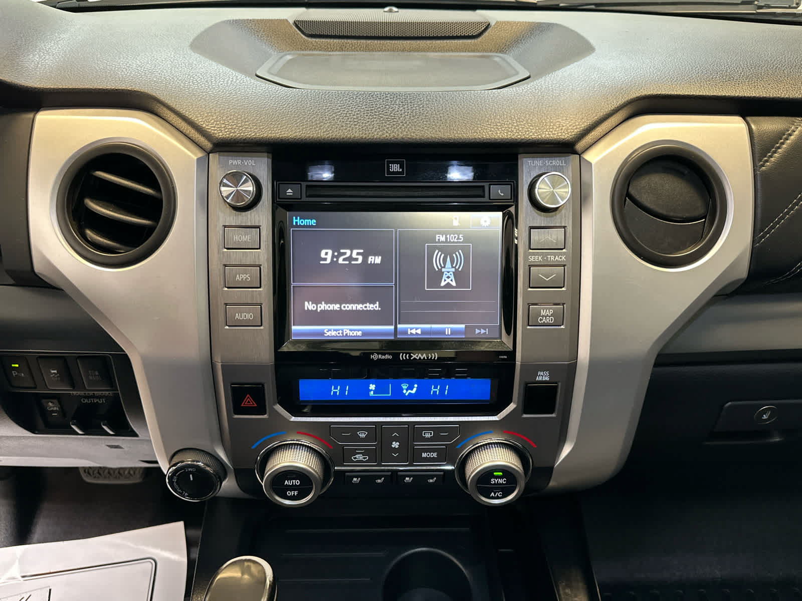 Used 2019 Toyota Tundra Platinum AWD/4WD image 6