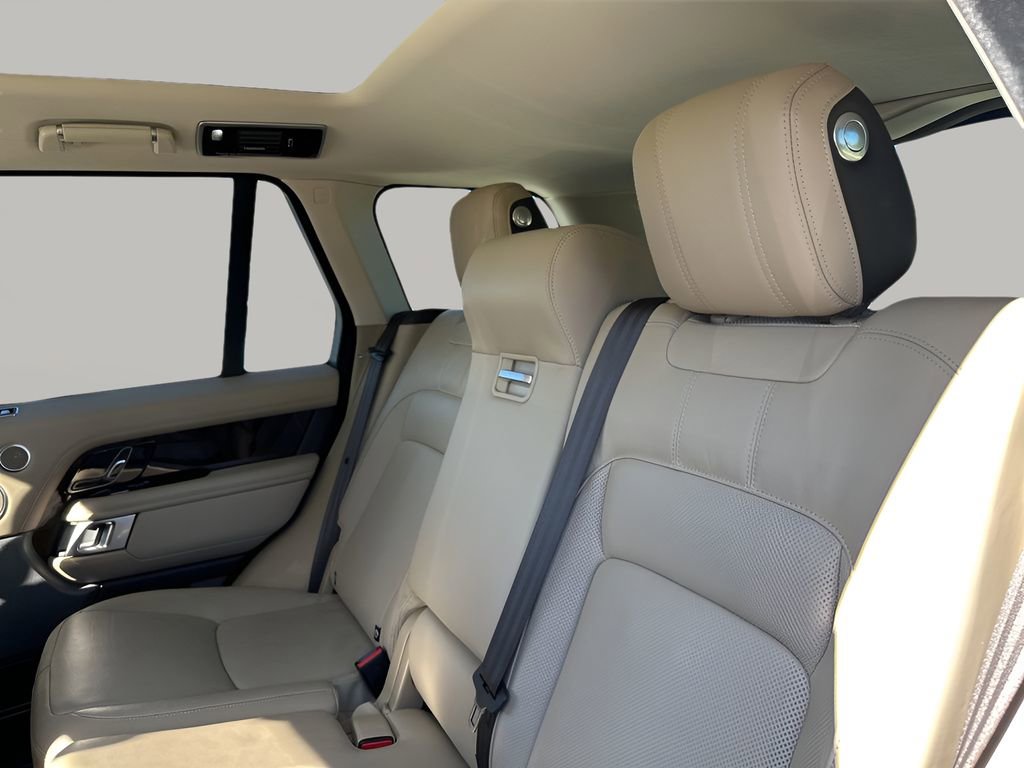Used 2020 Land Rover Range Rover HSE image 20