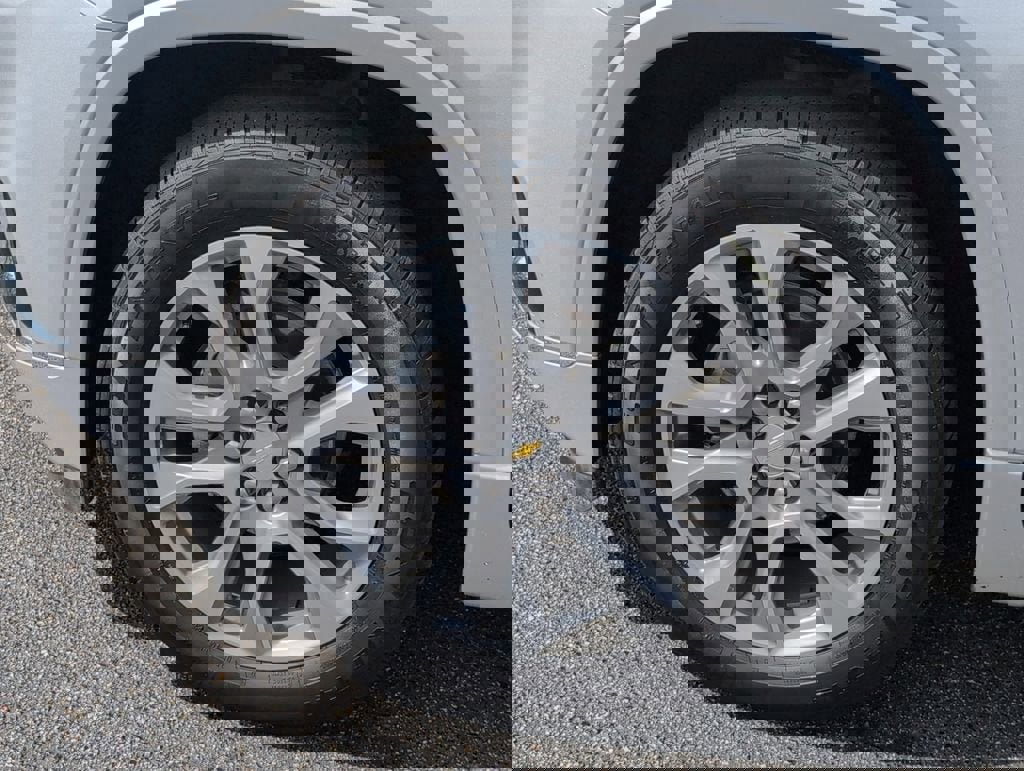 Used 2020 Chevrolet Traverse Premier w/ LPO, Floor Liner Package image 12