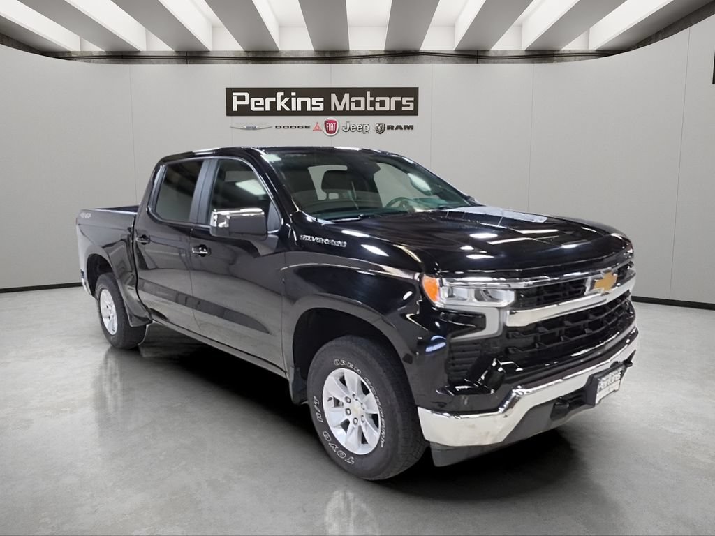 Used 2025 Chevrolet Silverado 1500 LT AWD/4WD image 8