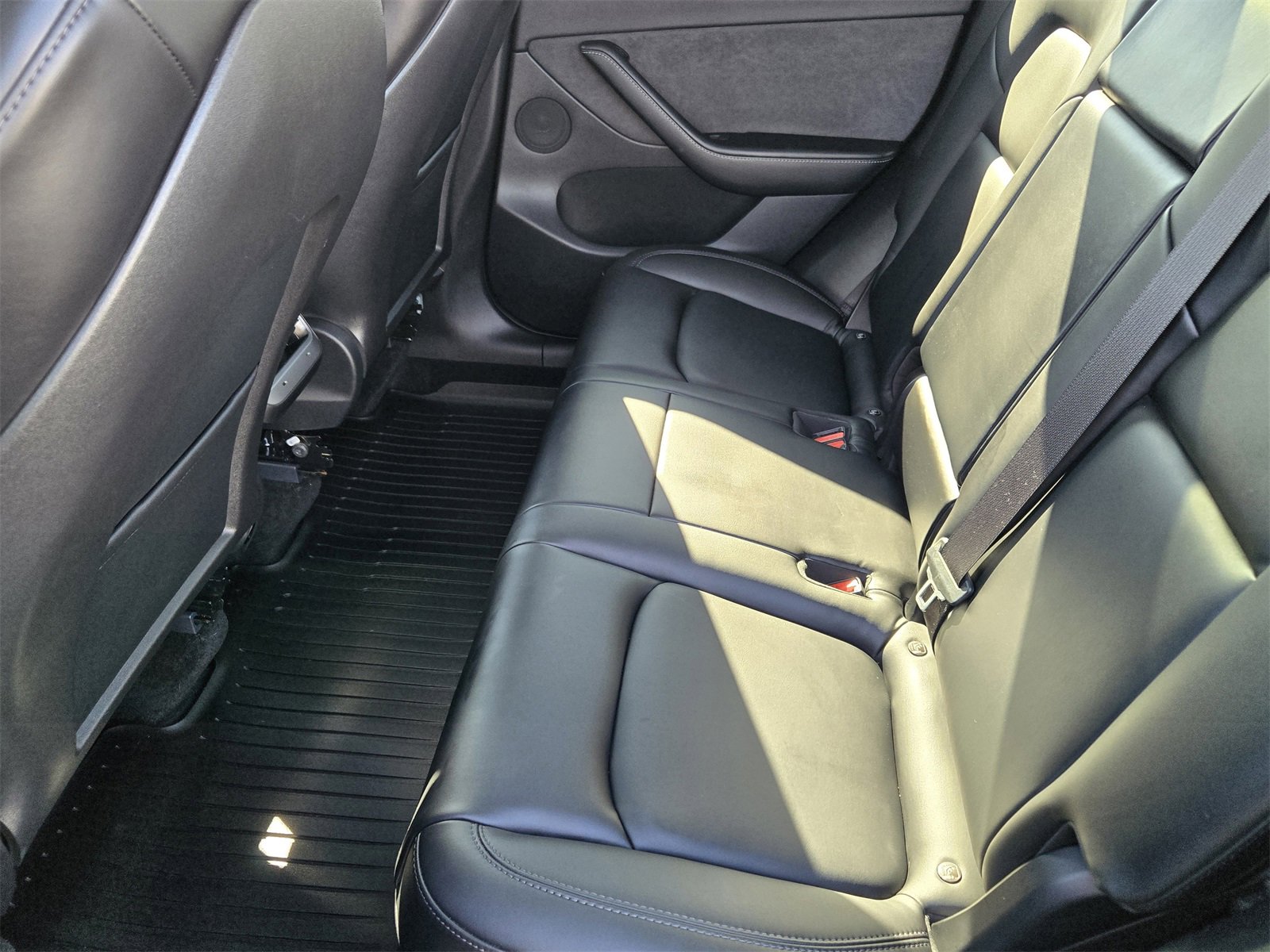 Used 2022 Tesla Model Y Performance image 27