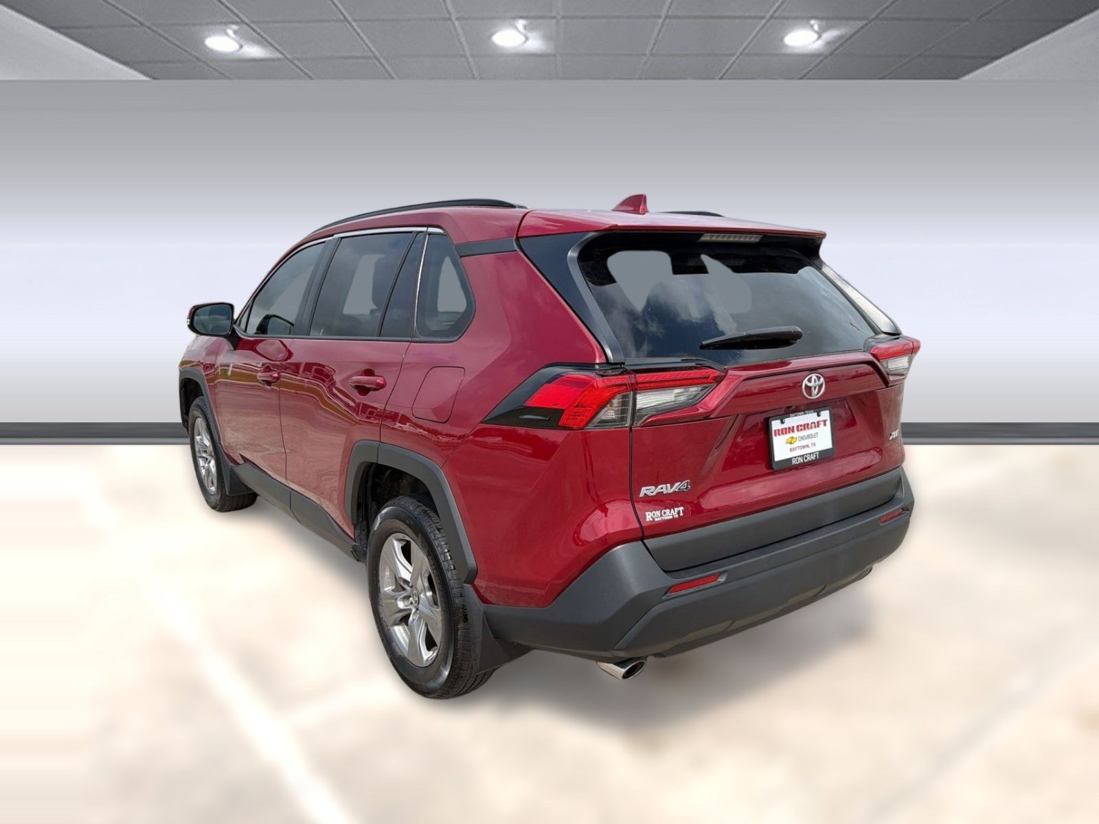 Used 2024 Toyota RAV4 XLE w/ Convenience Package image 3