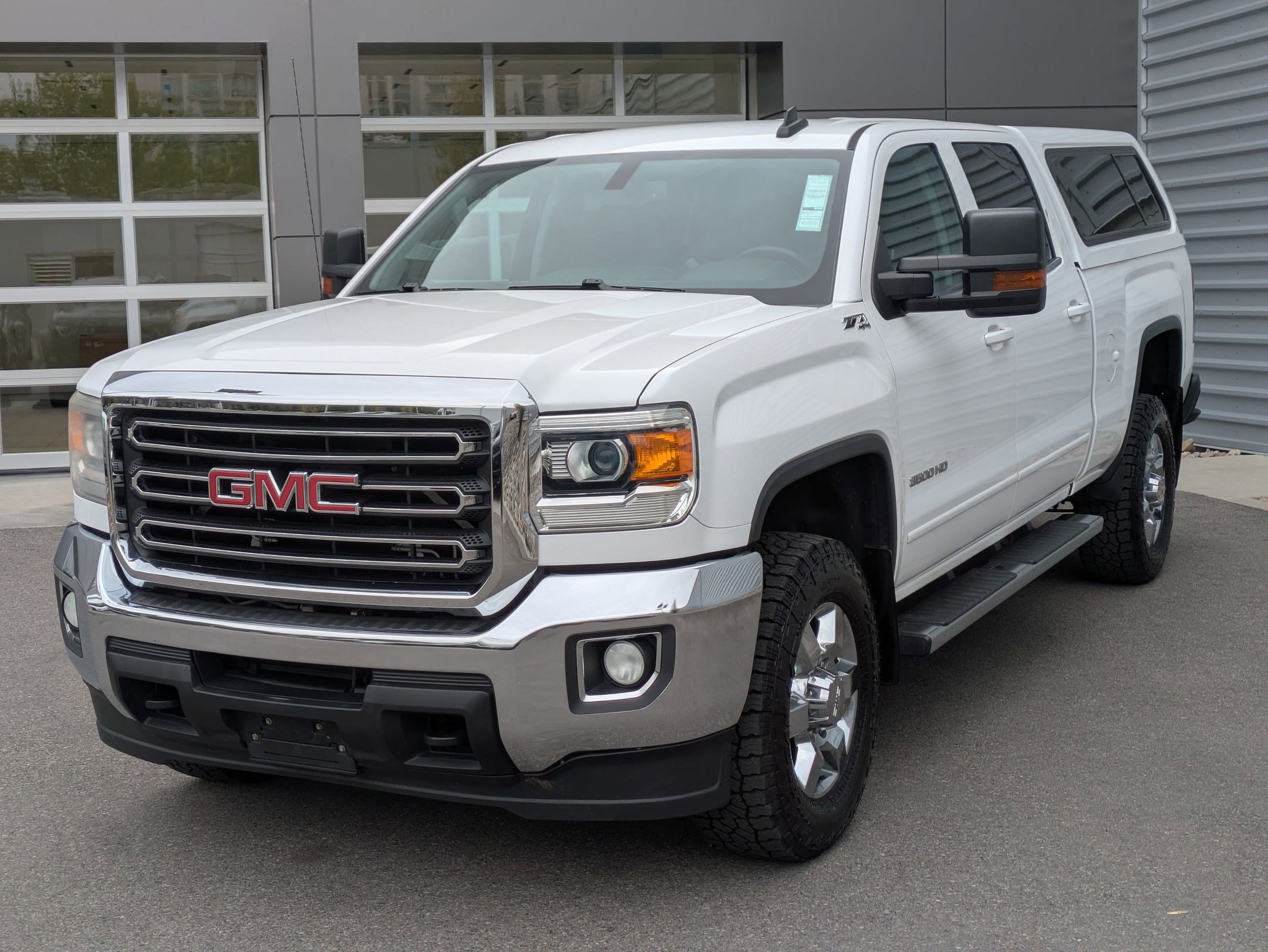 Used 2015 GMC Sierra 3500 SLE w/ SLE Preferred Package image 8