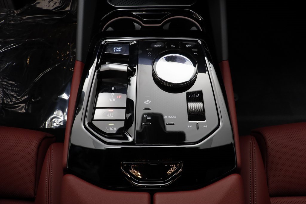 New 2025 BMW i5 xDrive40 w/ Premium Package image 13
