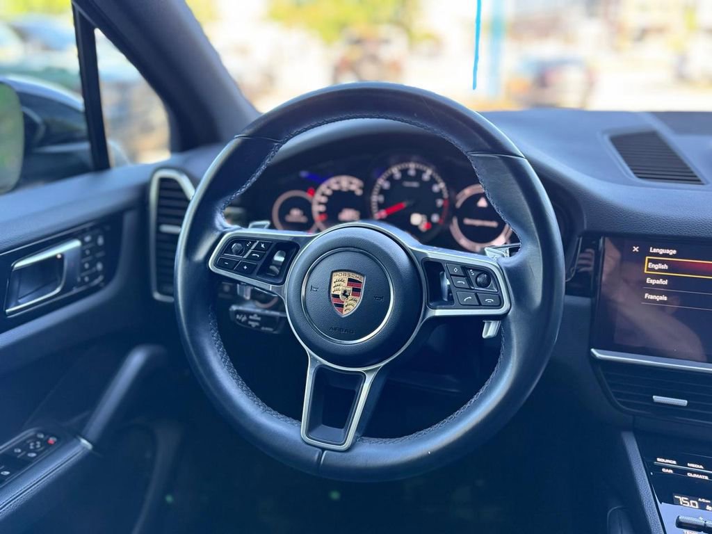 Used 2023 Porsche Cayenne Platinum Edition AWD/4WD image 21
