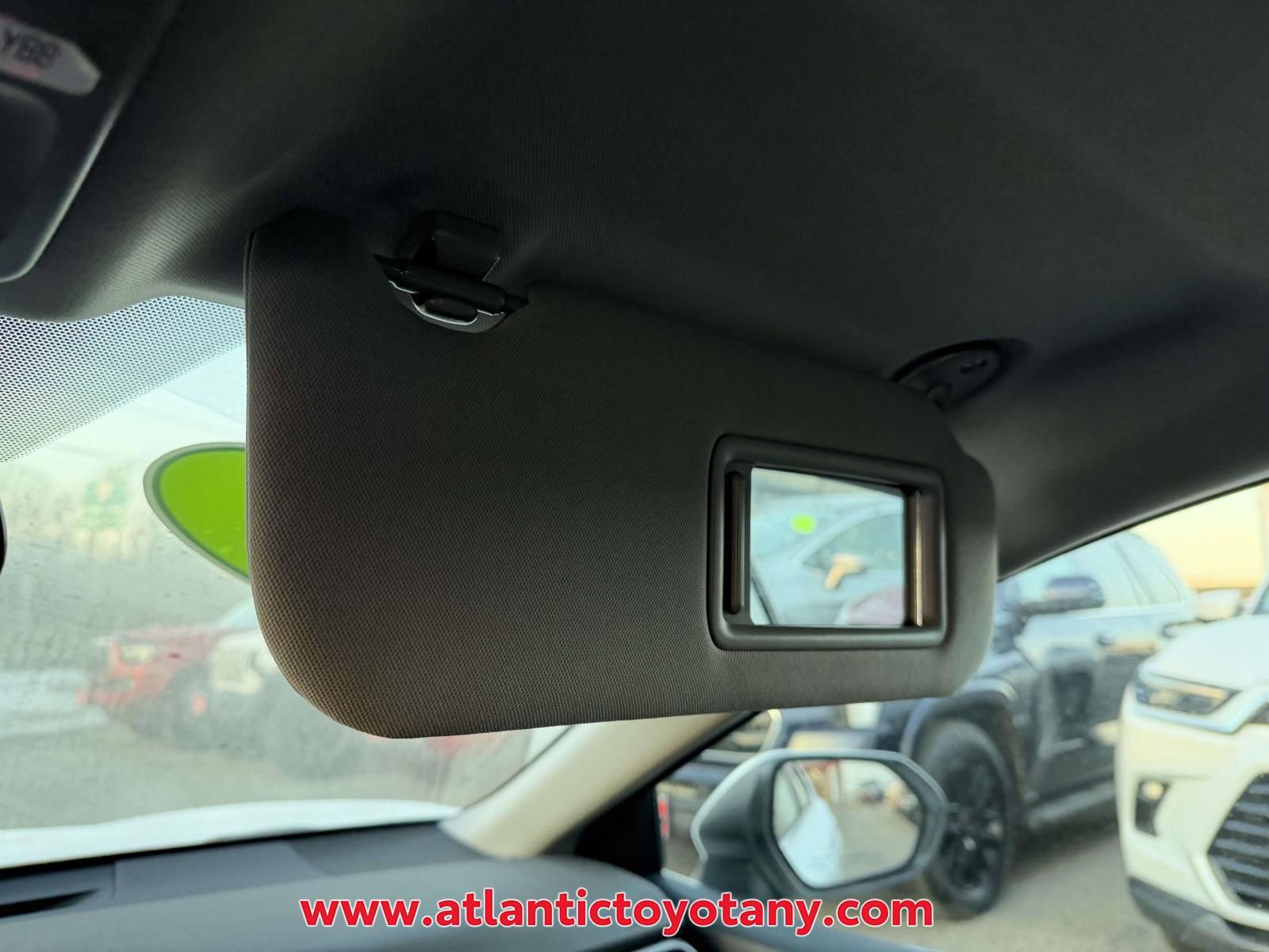 Used 2023 Toyota Camry SE image 31