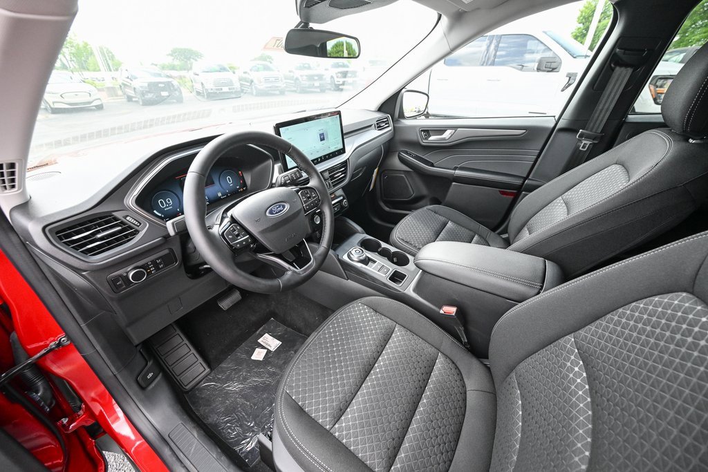 New 2025 Ford Escape Active w/ Active Premium Tech Pack image 15