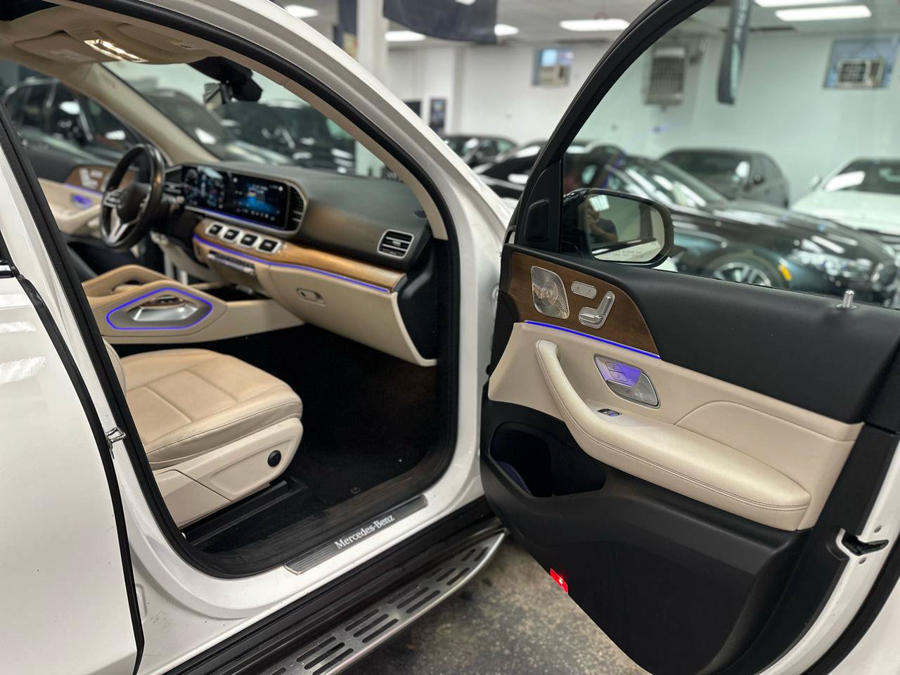 Used 2022 Mercedes-Benz GLE 350 4MATIC w/ Premium Package image 31