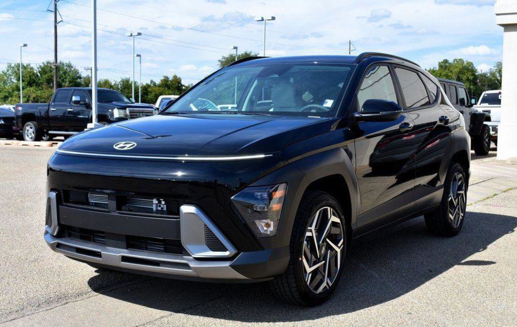 New 2026 Hyundai Kona SEL Premium AWD/4WD image 1