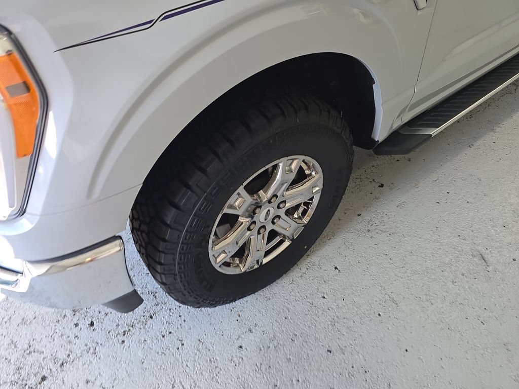 Used 2022 Ford F150 XLT w/ Equipment Group 302A High AWD/4WD image 9