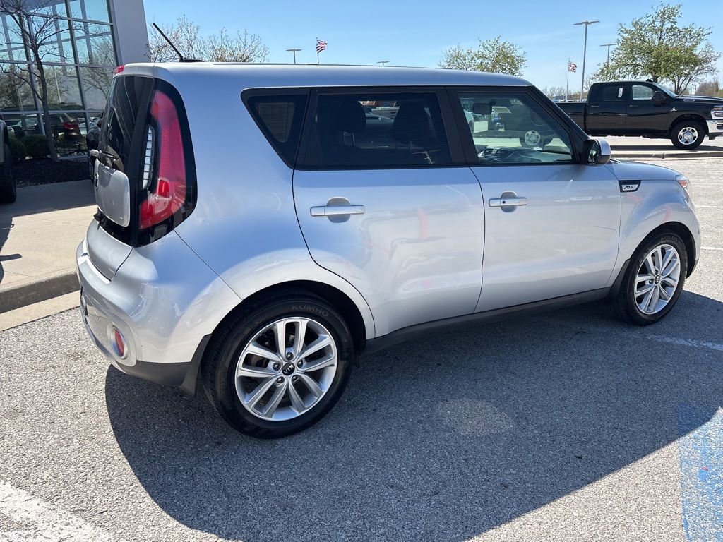 Used 2017 Kia Soul + w/ Audio Package image 27