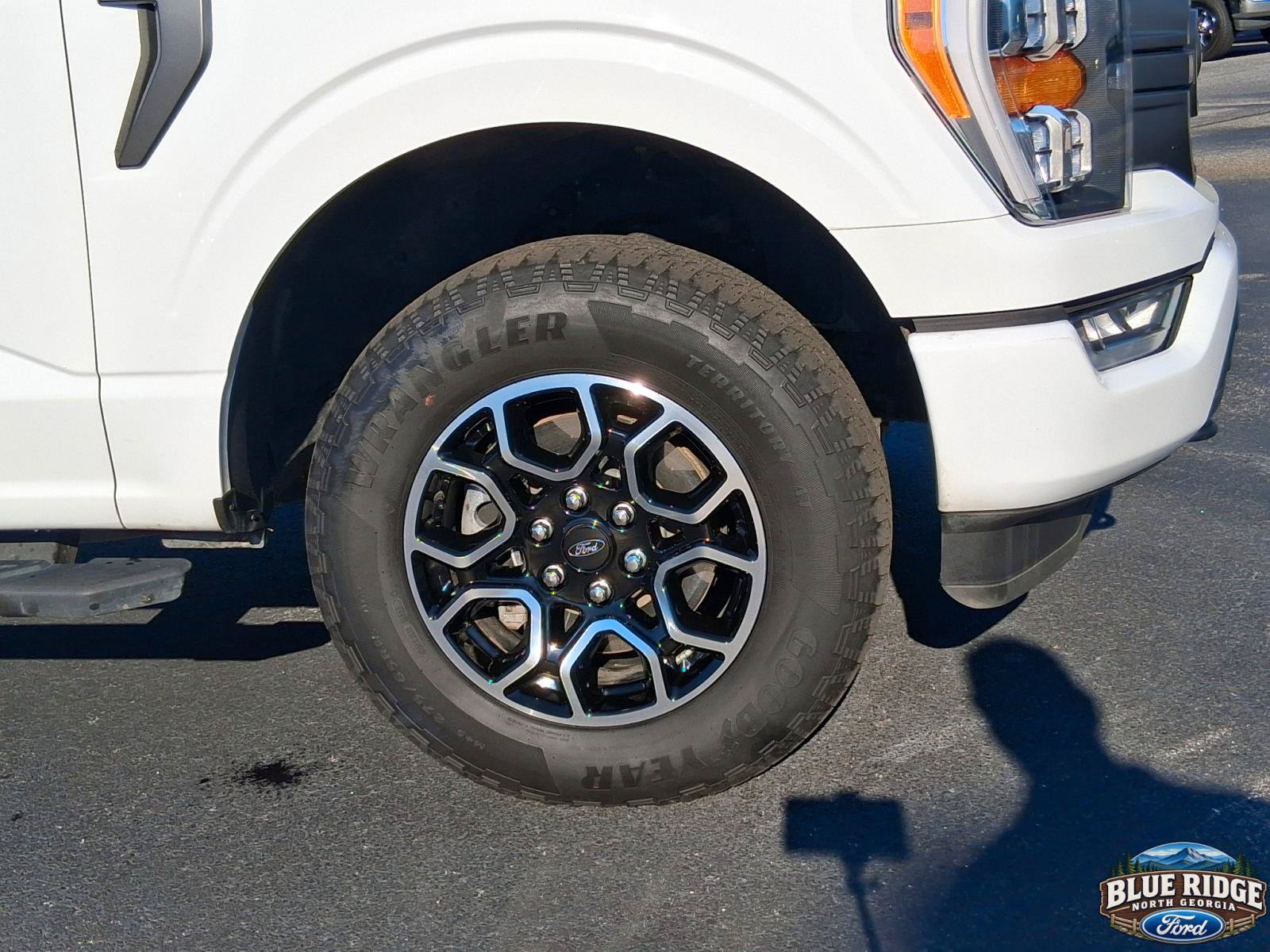 Used 2023 Ford F150 XLT w/ Equipment Group 302A High AWD/4WD image 9