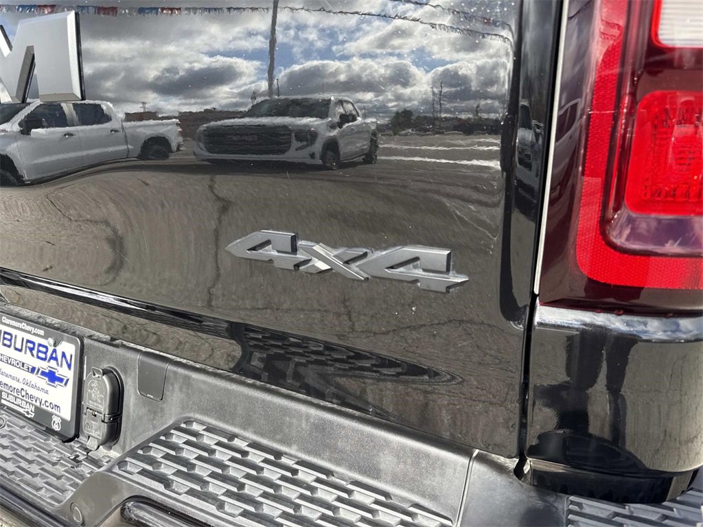 Used 2025 RAM 1500 Lone Star image 6