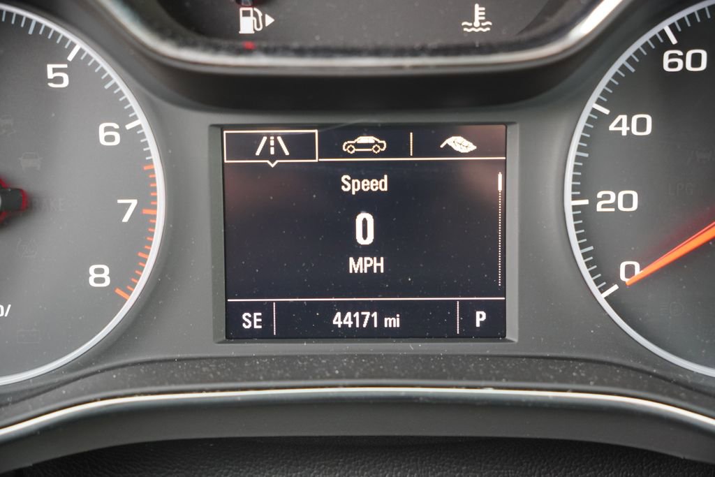 Used 2019 Chevrolet Cruze LT w/ Convenience Package image 7