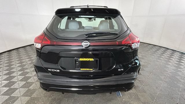 Used 2024 Nissan Kicks SR w/ SR Premium Package FWD image 3