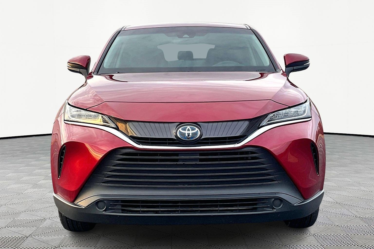 Used 2021 Toyota Venza LE image 3