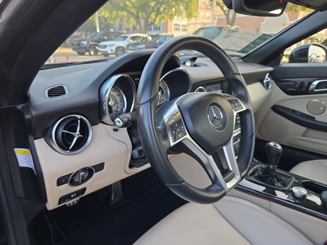 Used 2013 Mercedes-Benz SLK 250 image 9