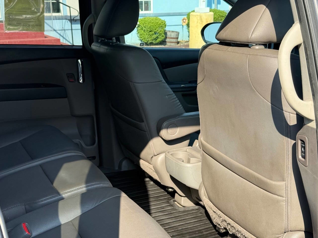 Used 2016 Honda Odyssey Touring Elite image 30