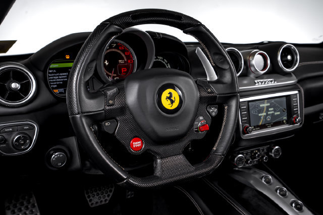 Used 2015 Ferrari California T RWD image 35
