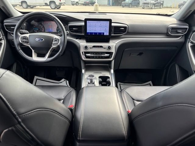Used 2023 Ford Explorer XLT w/ Equipment Group 202A AWD/4WD image 20