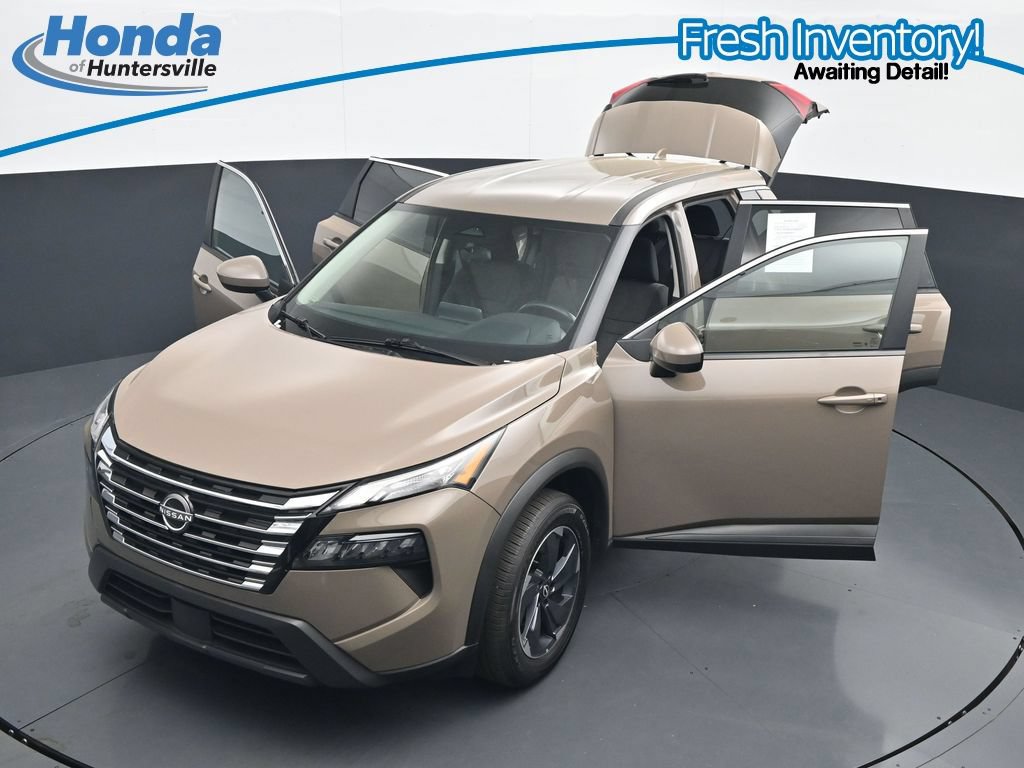 Used 2025 Nissan Rogue SV FWD image 31