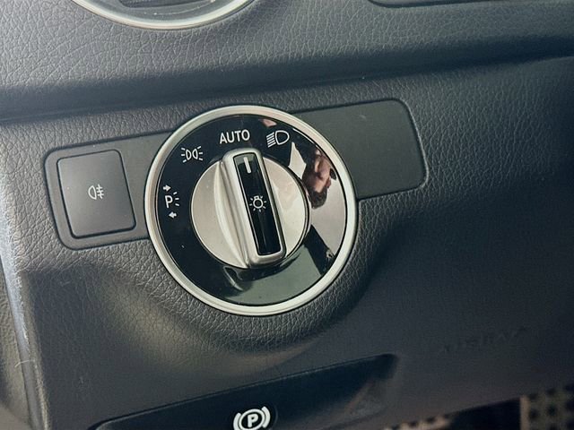 Used 2014 Mercedes-Benz C 300 4MATIC Sedan image 11