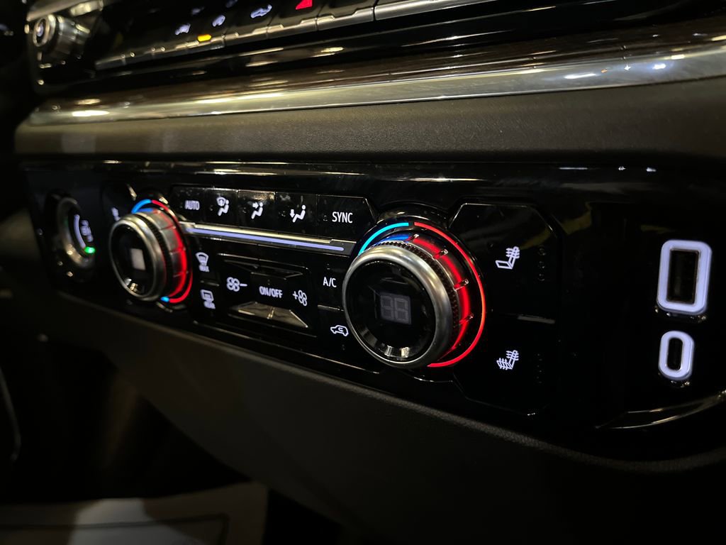 Used 2023 GMC Sierra 1500 Elevation AWD/4WD image 34