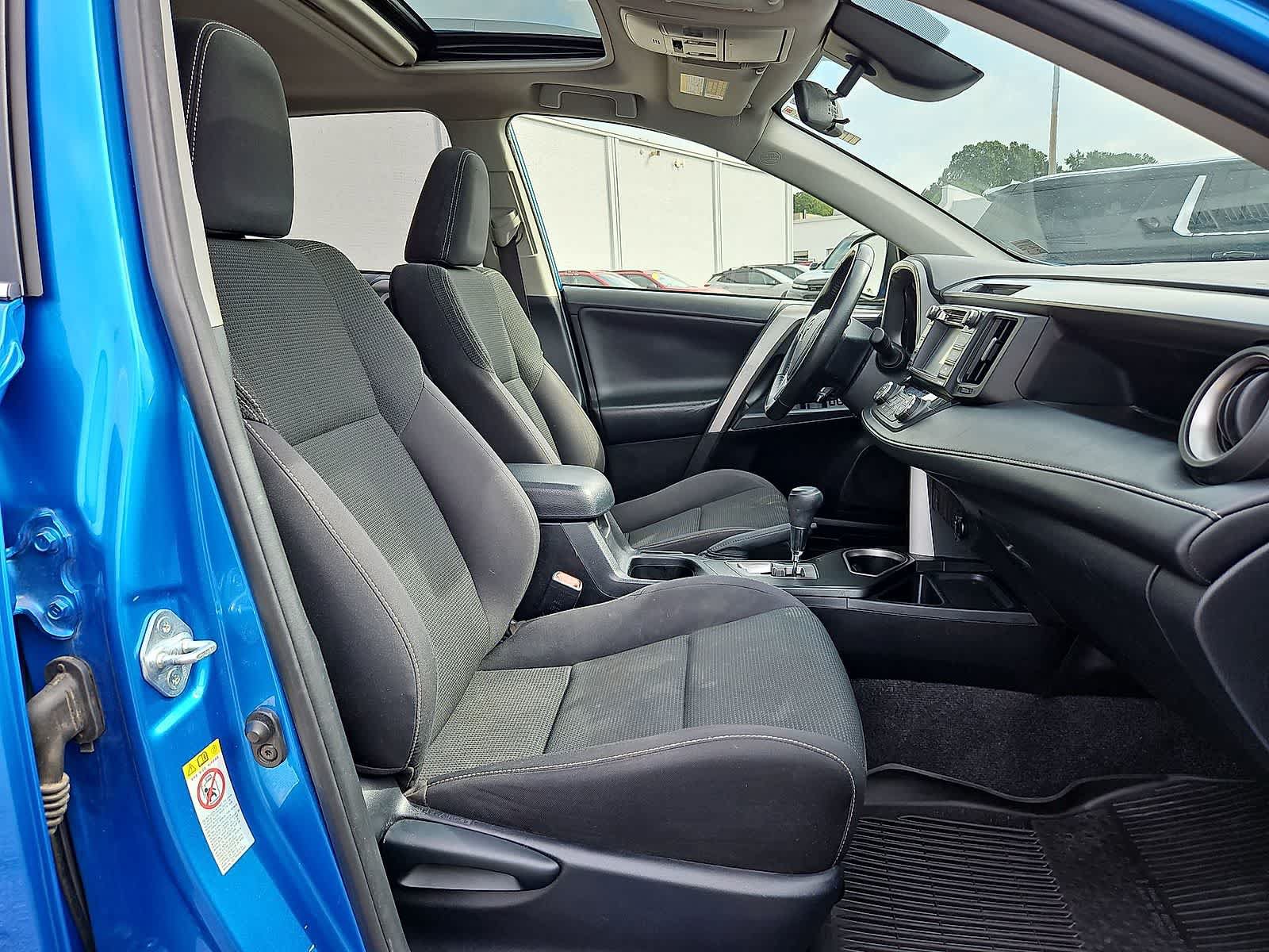 Used 2018 Toyota RAV4 XLE w/ Plus Extra Value Package FWD image 32