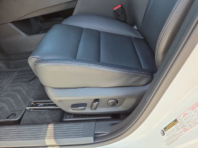 Used 2025 Nissan Rogue SL FWD image 25