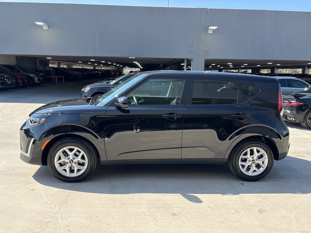 Used 2025 Kia Soul S image 9