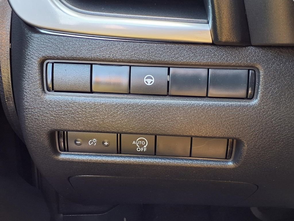 Certified 2023 Nissan Rogue SV AWD/4WD image 17