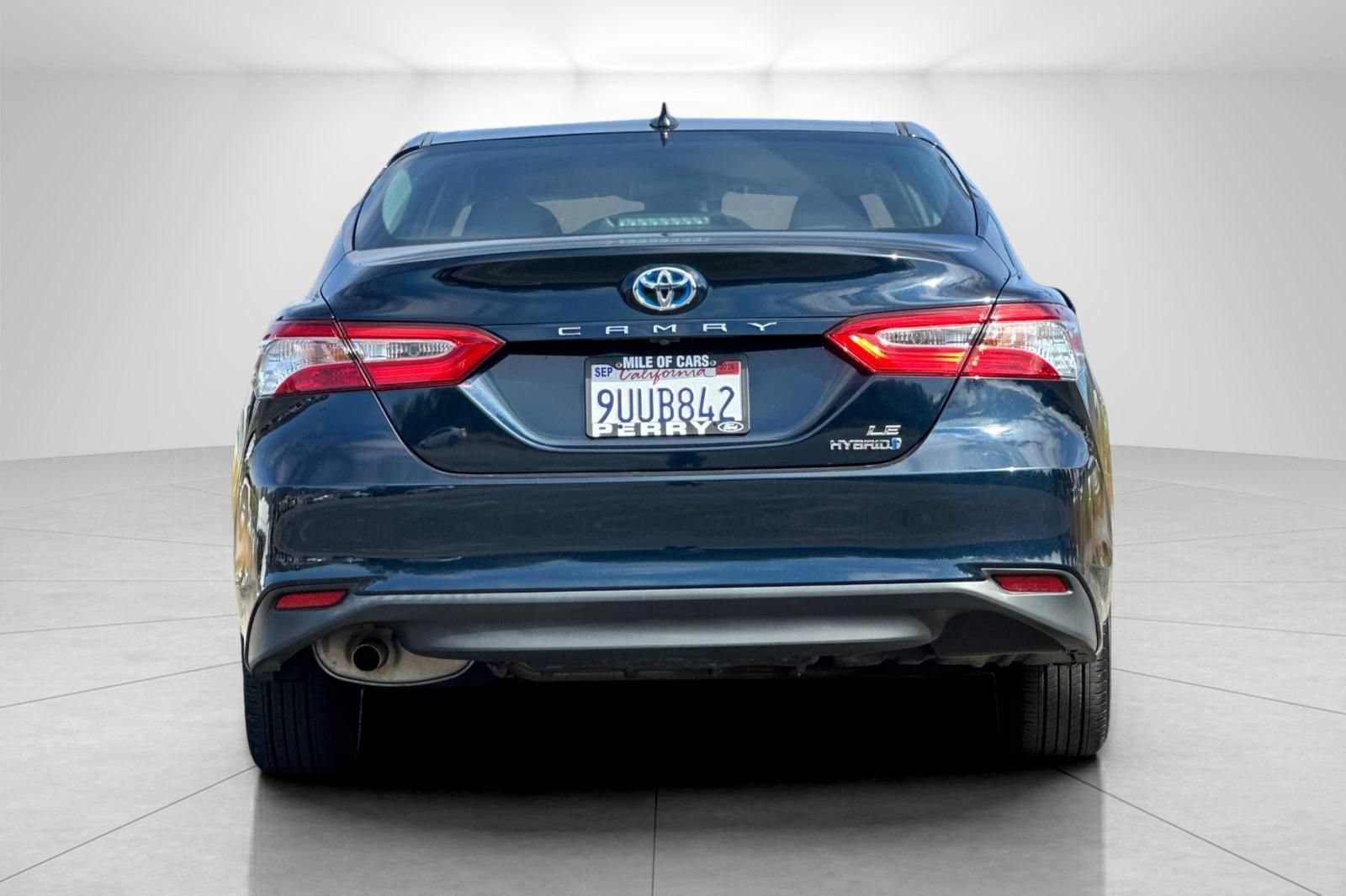 Used 2020 Toyota Camry LE w/ Fleet Convenience Package FWD image 4