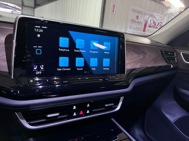 Used 2025 Volkswagen Atlas SE FWD image 18