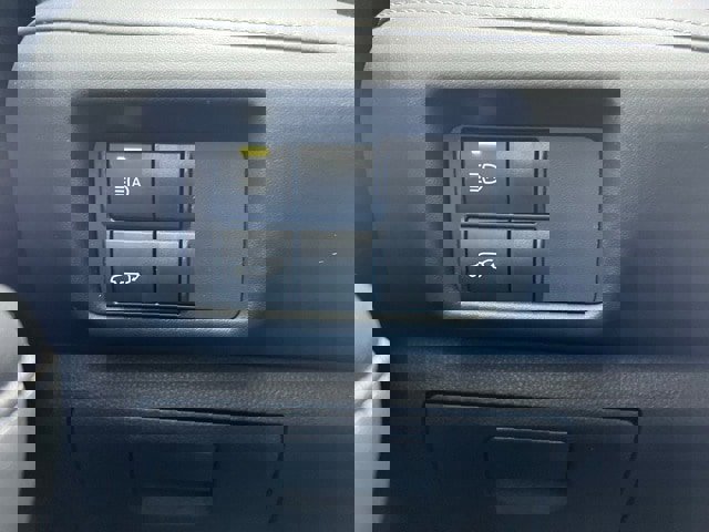 Used 2021 Toyota Highlander XLE image 13