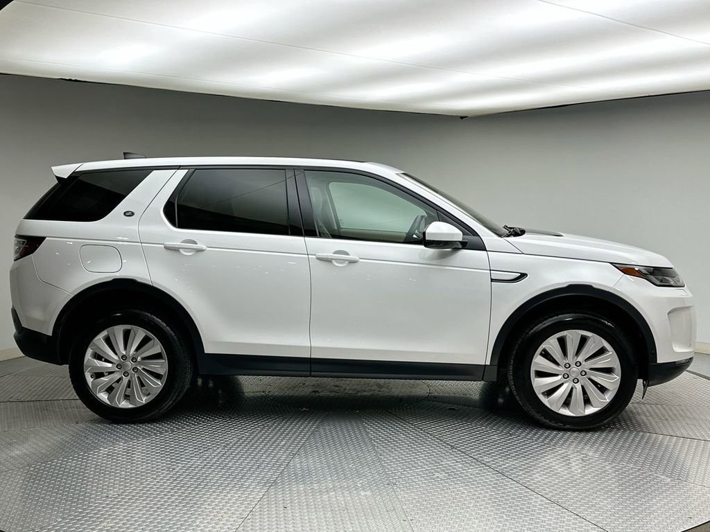 Used 2020 Land Rover Discovery Sport SE image 4