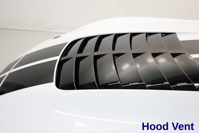 Used 2021 Ford Mustang Shelby GT500 w/ Carbon Fiber Track Pack RWD image 45