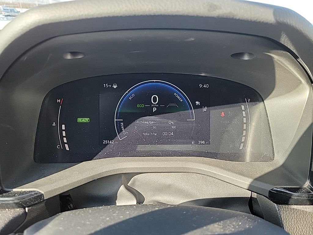 Used 2025 Toyota Camry LE image 32