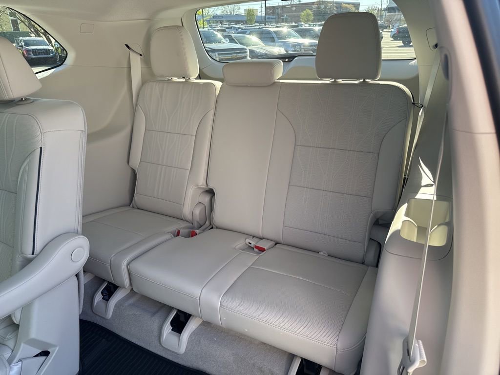 New 2026 Buick Enclave Avenir w/ Super Cruise Package AWD/4WD image 12