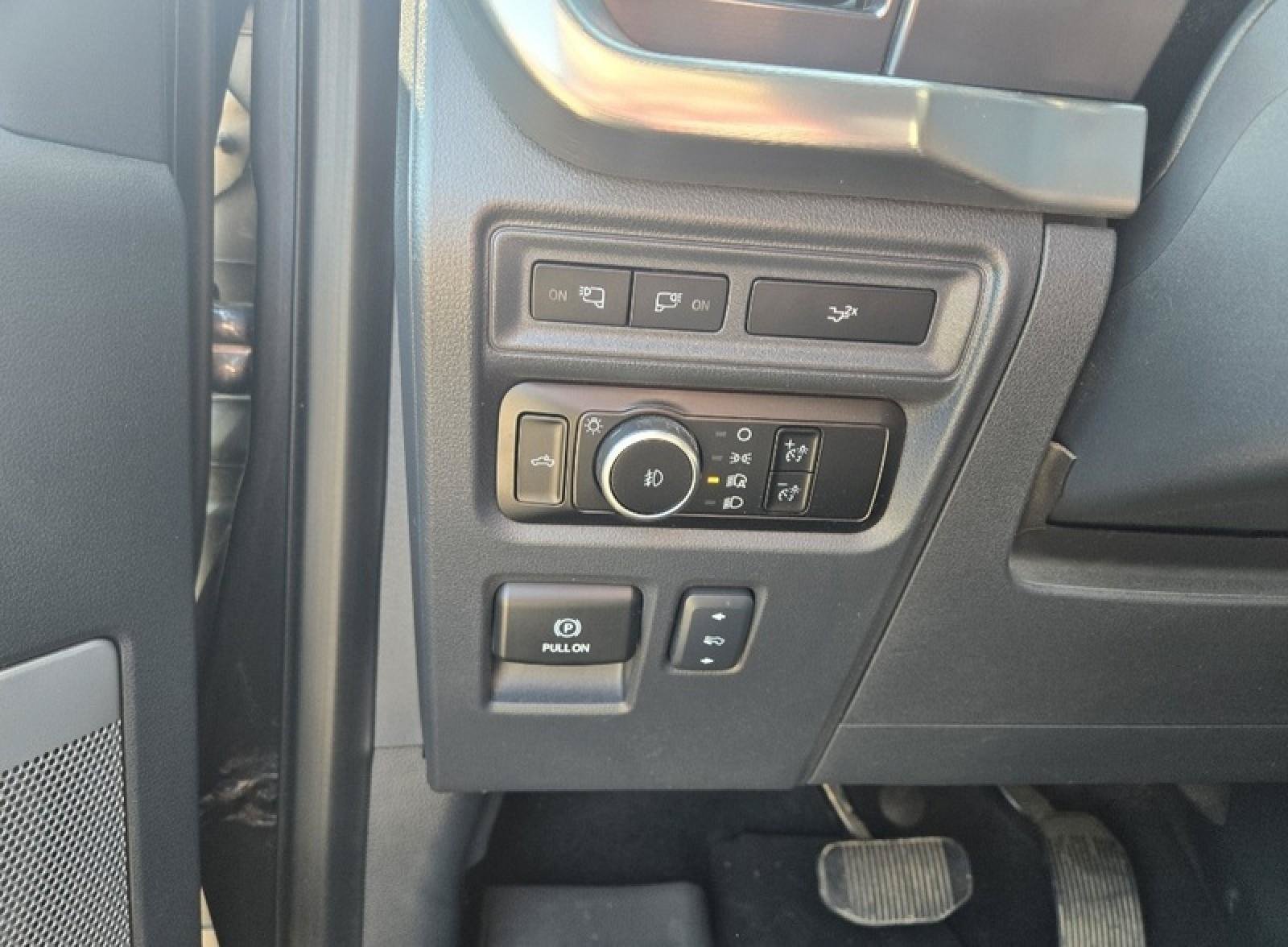 Used 2023 Ford F150 Lariat w/ Equipment Group 502A High AWD/4WD image 13